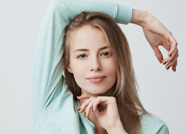 Lentes ideales para cara rectangular que equilibran el rostro